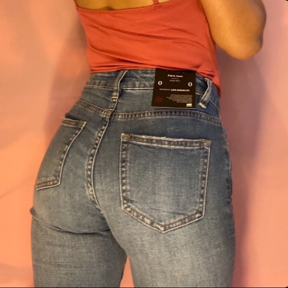 Medium-wash boot cut jeans - Picture 3 of 4